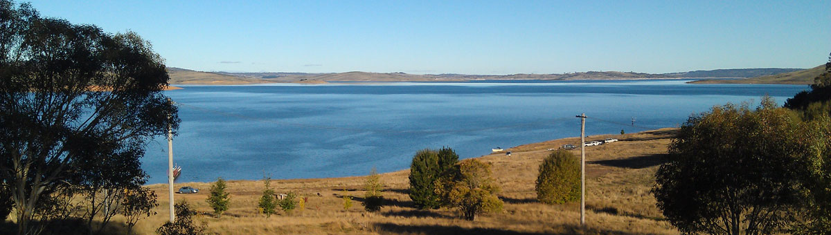 Lake Jindabyne panorama